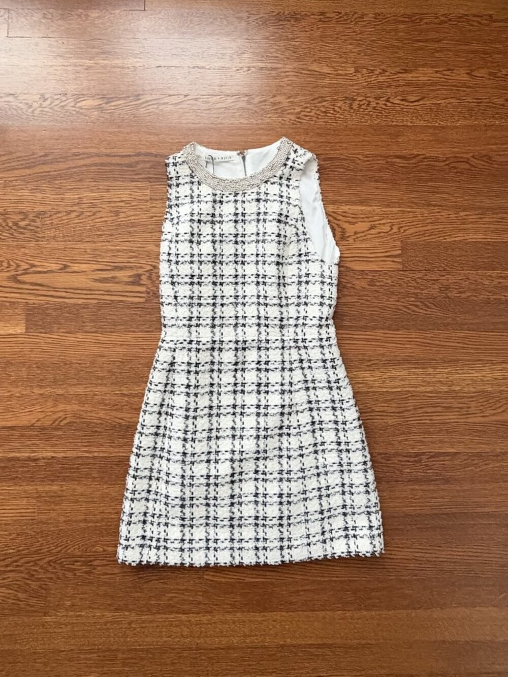 Alice + Olivia Tweed Shift Mini Dress Crystal Beaded Neckline Size 0 NWT